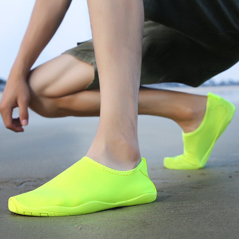 Colección Uny Aquashoes