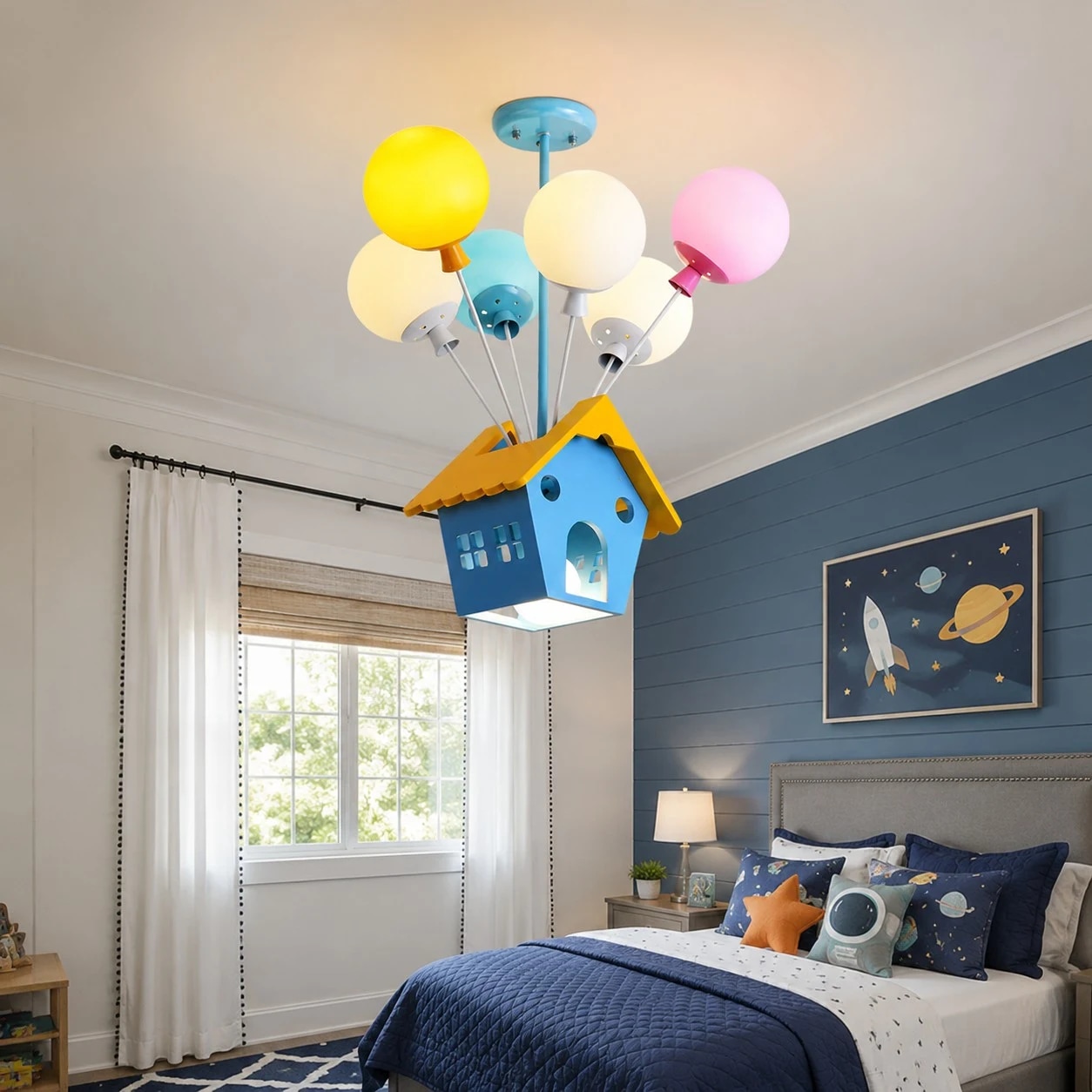 Cartoon balloon chandelier structure detail